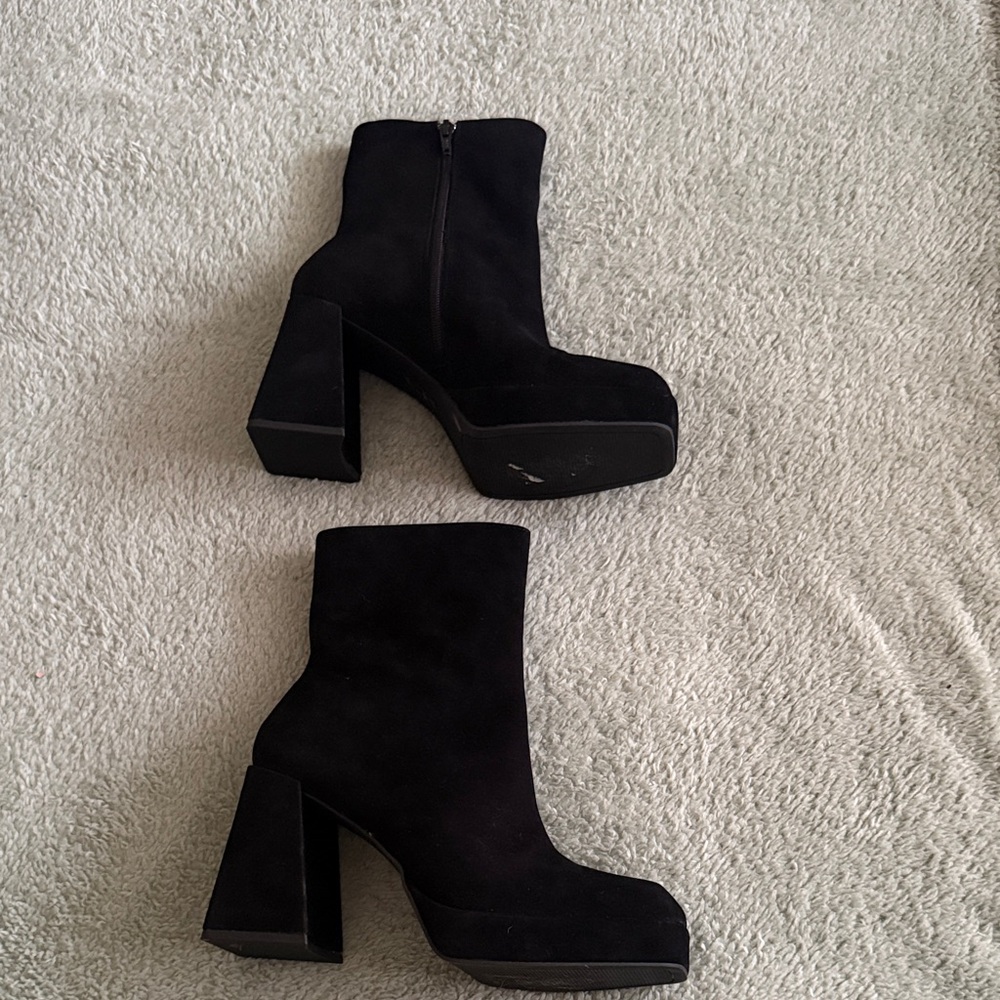 Giani Bernini Black Heeled Boots